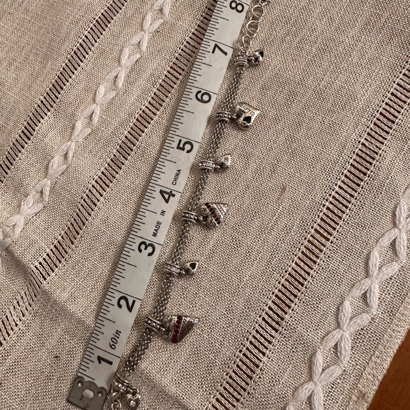 Elegant Silver Necklace - Picture 6 of 8